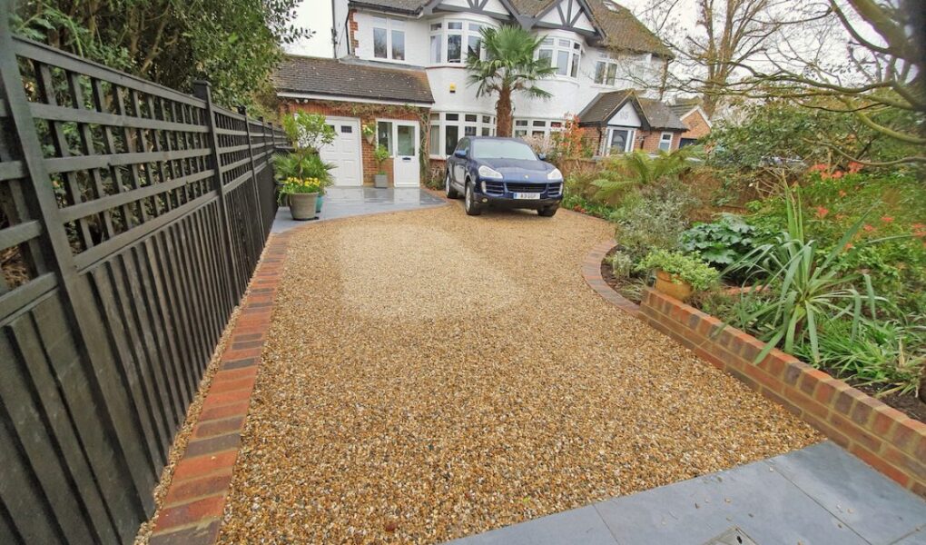 How to Lay a Gravel Driveway